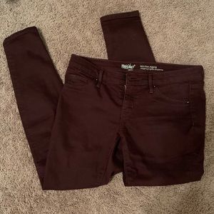 Purple/maroon jegging